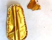 "ديلى ميل" تبرز اكتشاف مومياوات بألسنة ذهبية بجبانة قويسنا الأثرية