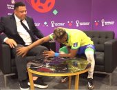 "حينما تلتقي بقدوتك".. رودريجو يستمد "البركة" من قدمى رونالدو "فيديو"