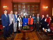 وزيرة الهجرة تعقد لقاء مع عدد من كبار الأطباء المصريين بالخارج لبحث الاستفادة من خبراتهم 