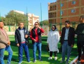 45 طالبا وطالبة من كلية التربية الرياضية يتفقدون مشروعات قرى مركز المنشاة بسوهاج