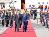 الرئيس السيسى يستقبل عاهل الأردن بمطار القاهرة 
