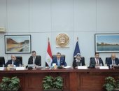وزير السياحة والآثار يترأس الاجتماع الثالث للجنة الدائمة لتراخيص المنشآت
