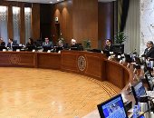 رئيس الوزراء يكلف الوزارات المعنية بمتابعة يومية لتوفير مختلف السلع