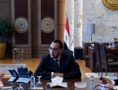رئيس الوزراء يتابع مع وزيرة الهجرة عددا من ملفات عمل الوزارة