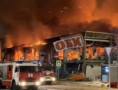 مصرع شخص إثر اندلاع حريق ضخم داخل مركز تجارى بضواحى موسكو
