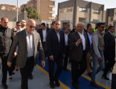 رئيس الوزراء يتفقد مساكن مدينة 24 أكتوبر بحى فيصل فى السويس بعد تطويرها