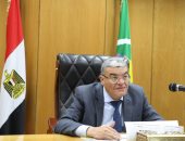 محافظ المنيا يناقش معدلات تنفيذ مشروعات مبادرة "حياة كريمة"