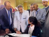 معرض لوحات للخطوط العربية بمكتبة مصر العامة في الإسماعيلية.. صور