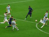 الأرجنتين ضد فرنسا.. التعادل 2-2 يفرض نفسه بعد انتهاء الشوط الإضافى الأول