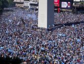 شاهد.. احتفالات جنونية فى بوينس آيرس بعد تتويج الأرجنتين بكأس العالم