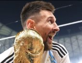 10 صور تبرز فرحة وفخر ميسي بتتويج الأرجنتين بكأس العالم 2022