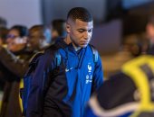 استقبال جماهيرى كبير لمنتخب فرنسا بعد الوصول للعاصمة باريس.. فيديو وصور