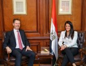 المشاط تبحث مع سفير إسبانيا تعزيز التعاون فى مجال النقل المستدام وبرنامج نوفى