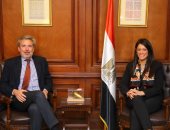 رانيا المشاط تبحث مع السفير الإيطالى نتائج مؤتمر المناخ COP27