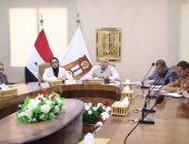 محافظ الوادى الجديد: تكثيف الجهود لضبط الأسواق والتوسع فى إقامة منافذ بيع السلع