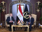 وزير الداخلية يستقبل نظيره اللبنانى لتعزيز التعاون المشترك