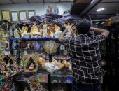 العالم هذا الصباح.. شجر الكريسماس يزين شوارع سريلانكا استقبالا للعام الجديد.. ألمانيا: قلقون من زيارة بوتين لبيلاروسيا وتداعياتها على أزمة أوكرانيا.. رئيس وزراء لبنان: الجيش يحقق فى مقتل جندى "اليونيفيل"