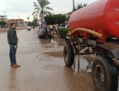 شفط مياه الأمطار من شوارع البرلس ومصيف بلطيم وسيدى سالم بكفر الشيخ.. صور