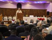 رئيس الكنيسة الأسقفية يدعو لصلاة الاستعداد ضمن طقوس قداس الميلاد