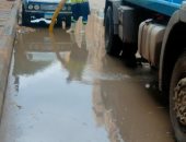 "صرف صحى" الإسكندرية تواصل كسح مياه الأمطار وإزالة آثار الطقس السيئ.. صور