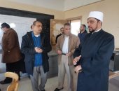 رئيس المنطقة الأزهرية بالإسكندرية يتفقد امتحانات الابتدائى والإعدادى.. صور