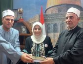 وكيل أوقاف الإسكندرية يُكرم الواعظات الفائزات فى مسابقة القرآن الكريم