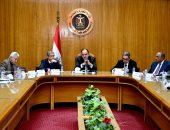 وزير التجارة يؤكد التزام التجار والصناع بالحفاظ على وفرة المعروض من السلع الاستهلاكية 