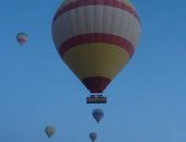 عودة رحلات البالون الطائر مع تحسن الطقس بالأقصر وتحليق 55 رحلة تقل 1100 سائح