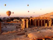 سماء الأقصر تشهد تحليق 60 رحلة بالون طائر على متنها 1200 سائح