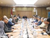 محافظ قنا يناقش مقترحات الخطة الاستثمارية بـ 632 مليون جنيه للعام الجديد‎‎