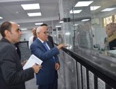 "مصر الرقمية".. بورسعيد تسعى لـ"تكويد" المحال العامة بجميع الأحياء.. مركز التراخيص الموحد يستقبل المواطنين.. يحذر من غرامة تصل إلى 50 ألف جنيه للمخالفين.. المنظومة الجديدة تقضى على المحال العشوائية.. صور