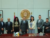 وزير السياحة والآثار يستقبل وفداً من ممثلي كبرى وسائل الإعلام بدولة صربيا