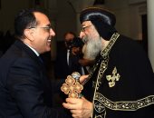رئيس الوزراء يزور المقر البابوي لتهنئة البابا تواضروس بمناسبة عيد الميلاد المجيد.. صور