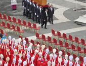 بابا الفاتيكان يترأس جنازة البابا بنديكت السادس عشر في ساحة القديس بطرس.. فيديو 