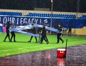 بداية مباراة النصر ضد الطائي بعد تأجيل انطلاقها بسبب الأمطار