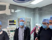 فريق جراحى ببنها الجامعى يستخرج "حبة لب" من القصبة الهوائية لطفل عمره عام و7 أشهر
