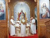 أقباط بورسعيد يؤدون قداس عيد الميلاد المجيد في كنيسة "الأنبا بيشوي".. صور