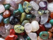 4 أحجار كريمة تزيد من حماسك وحبك للعمل.. أبرزها حجر الشمس