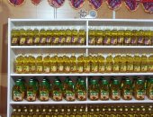  منتجات زيت الطعام والسلع الغذائية تتصدر منافذ "التموين" وطرحها بأسعار مخفضة بنسبة 30%.. طرح عبوة الزيت على البطاقات بسعر 25 جنيها.. ومعارض "أهلا رمضان" تفتح أبوابها للمواطنين.. والوزير يوجه بزيادة معدلات الضخ 