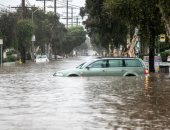 الأرصاد الأمريكية تحذر من مخاطر السفر فى كاليفورنيا وسط استمرار العواصف