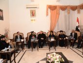 محافظ أسيوط يقدم العزاء فى وفاة البابا بندكتوس السادس عشر 