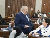 رئيس جامعة القاهرة يتفقد سير الامتحانات بكليات الجامعة 