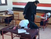 وكيل تعليم الوادى الجديد يتفقد أعمال الامتحانات داخل عدة لجان بمركز بلاط