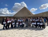تدريب 40 من العاملين بمنطقة أهرامات الجيزة ضمن برنامج "سفراء السياحة"