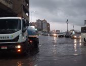 الصرف الصحى بالإسكندرية: 150 سيارة لرفع تراكمات مياه الأمطار من الشوارع