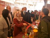 محافظ القليوبية يتفقد معرض "أهلاً رمضان" للاطمئنان على توافر جميع السلع ببنها