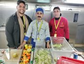 مبادرة بورسعيد لطهى "محشى وملوخية" للأجانب على سفينة "لوجوس هوب"..فيديو وصور