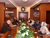 محافظ بورسعيد يشدد على تكثيف أعمال النظافة للارتقاء بالمظهر الحضارى