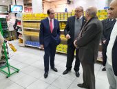 وكيل وزارة التموين بالإسكندرية يفتتح معارض أهلا رمضان بالمجمعات الإستهلاكية 