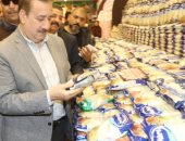محافظ المنوفية يتابع جهود التموين فى الرقابة على الأسواق ويحرر 221 محضرا تموينيا